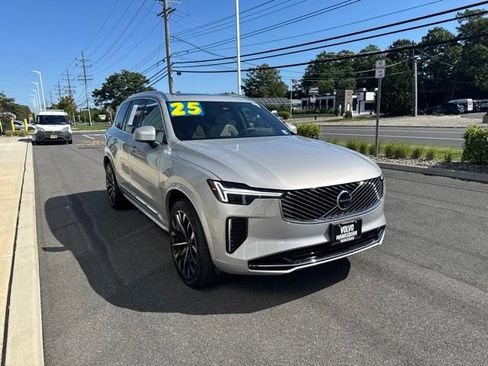 Used 2025 Volvo XC90 B6 Plus AWD/4WD image 6