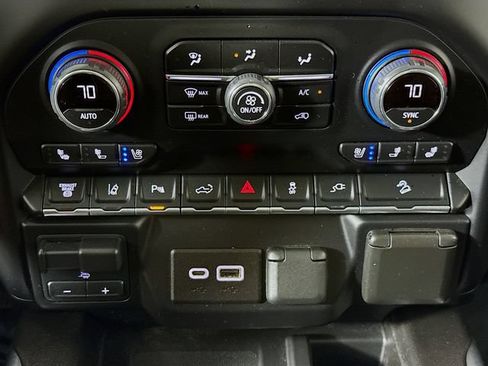 Used 2022 Chevrolet Silverado 3500 High Country w/ Z71 Off-Road Package AWD/4WD image 16