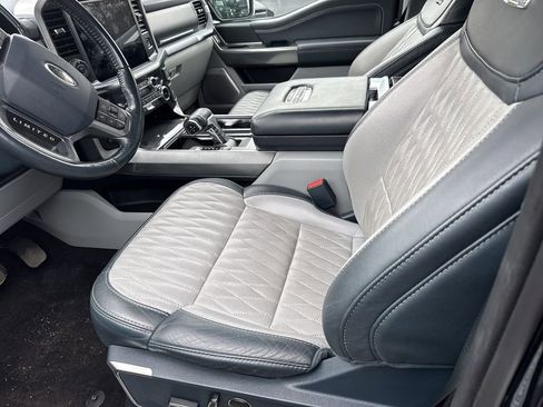 Used 2022 Ford F150 Limited image 8