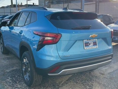New 2025 Chevrolet Trax LT image 5