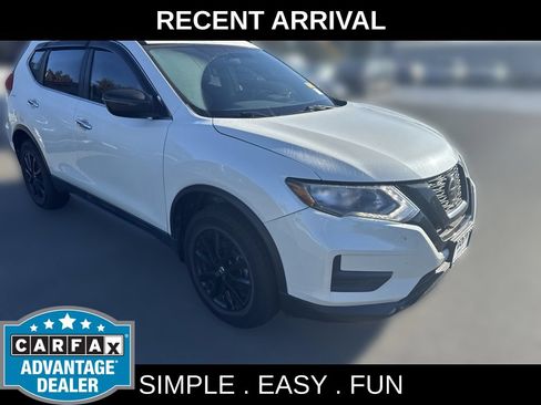 Used 2018 Nissan Rogue SV AWD/4WD image 1