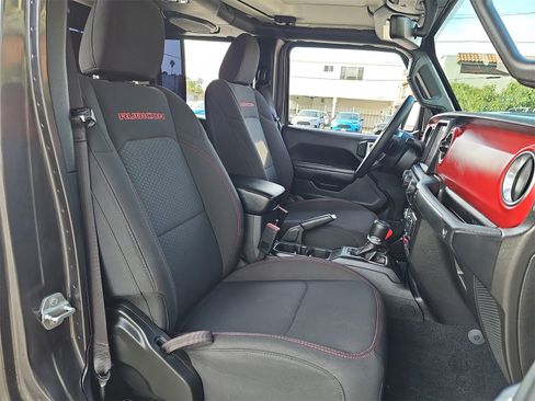 Used 2023 Jeep Gladiator Rubicon w/ Trailer Tow Package image 10