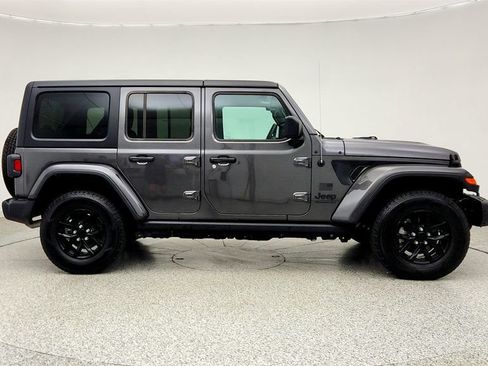 Used 2023 Jeep Wrangler Unlimited Sport AWD/4WD image 4