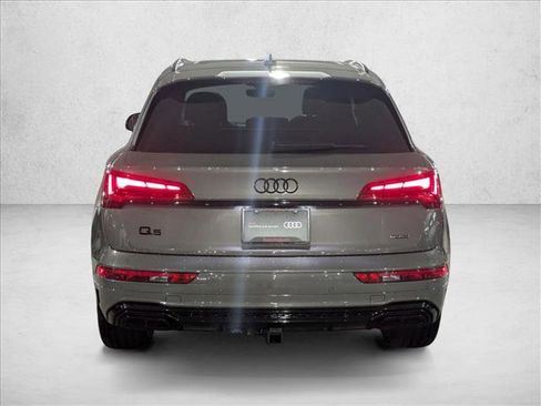 Certified 2025 Audi Q5 2.0T Premium Plus image 7