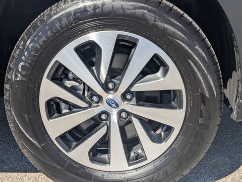 Used 2023 Subaru Outback Premium AWD/4WD image 11