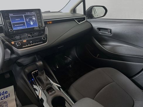 Used 2022 Toyota Corolla LE image 20