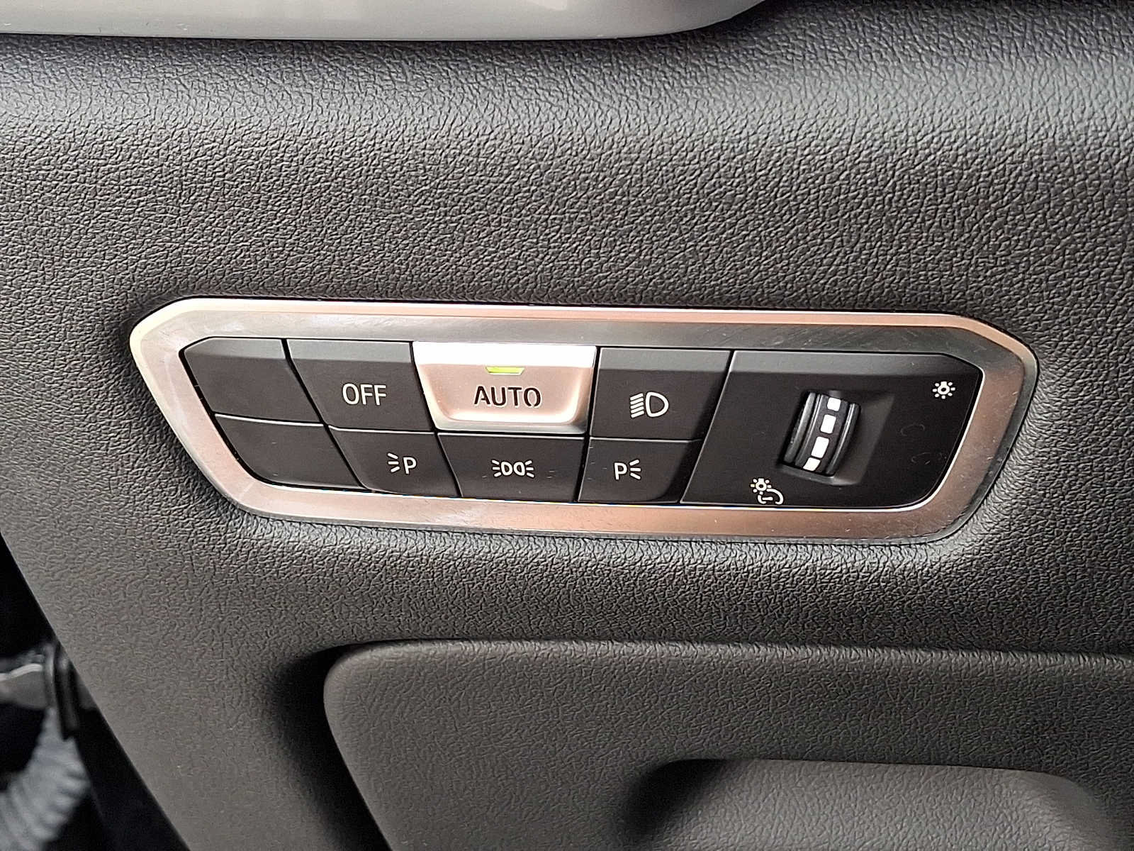 Used 2023 BMW X5 xDrive40i w/ Premium Package AWD/4WD image 25