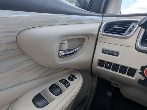 Used 2016 Nissan Murano SV w/ Cargo Package FWD image 25