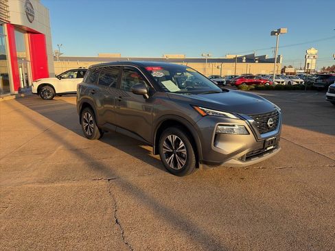 Certified 2022 Nissan Rogue SV image 6