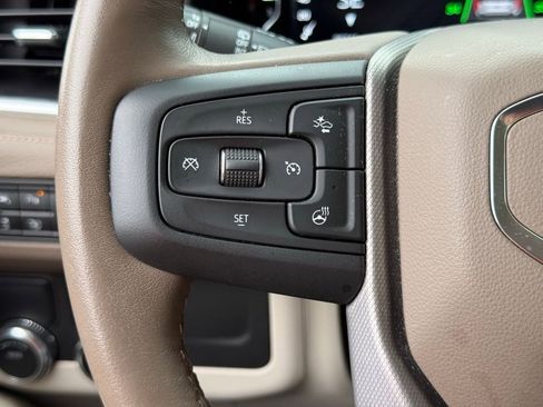 Used 2022 GMC Yukon Denali image 32