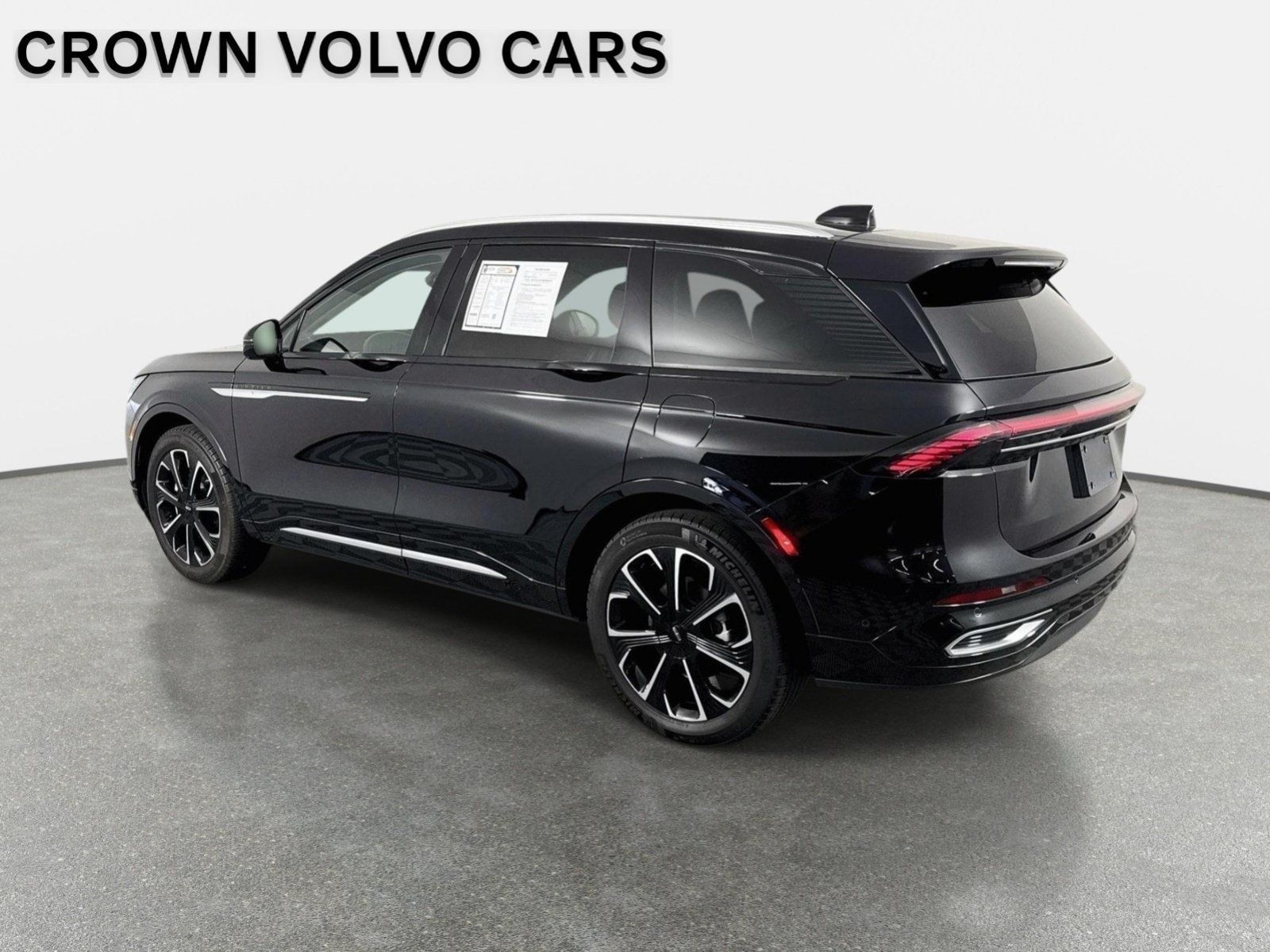 Used 2024 Lincoln Nautilus Reserve AWD/4WD image 8