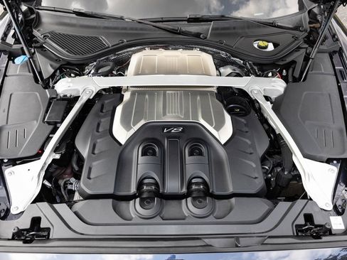 Used 2024 Bentley Flying Spur V8 AWD/4WD image 90