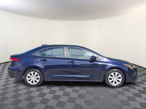 Used 2024 Toyota Corolla LE FWD image 7