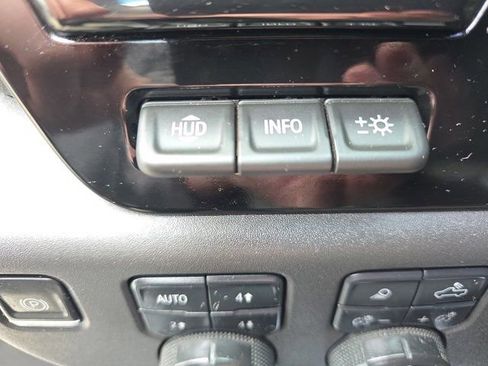 Used 2024 Chevrolet Silverado 1500 ZR2 w/ Technology Package image 33