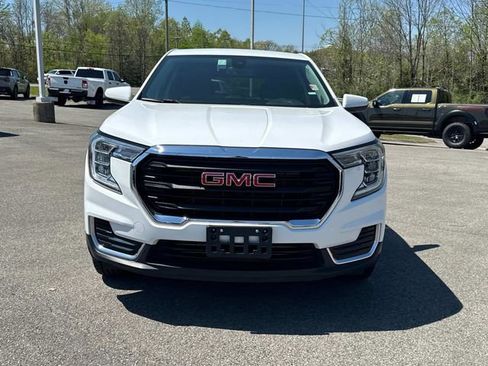 Used 2024 GMC Terrain SLE AWD/4WD image 9