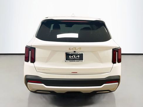 New 2026 Kia Sorento LX image 6