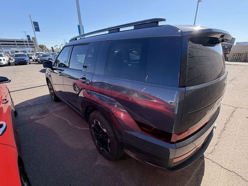 Used 2025 Hyundai Santa Fe SEL FWD image 8