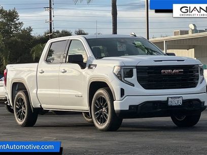 Used 2025 GMC Sierra 1500 Elevation