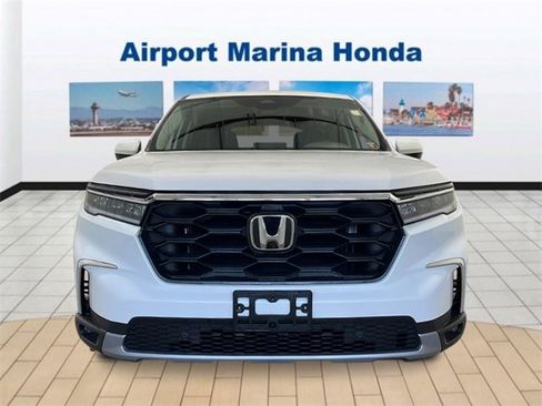Used 2025 Honda Pilot EX-L image 10
