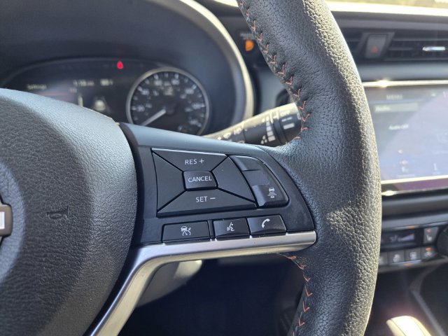 Used 2023 Nissan Kicks SR w/ SR Premium Package FWD image 17