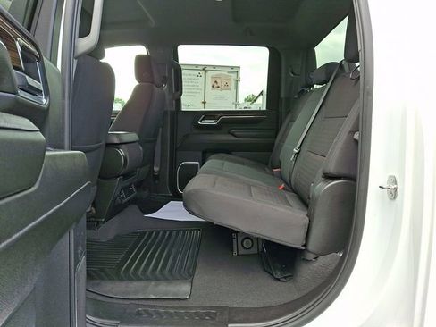 Used 2024 Chevrolet Silverado 2500 LT AWD/4WD image 13