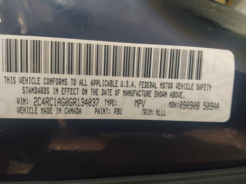 Used 2016 Chrysler Town & Country LX FWD image 33