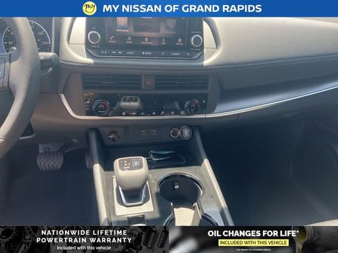 New 2026 Nissan Rogue SV w/ Cold Weather Package AWD/4WD image 19