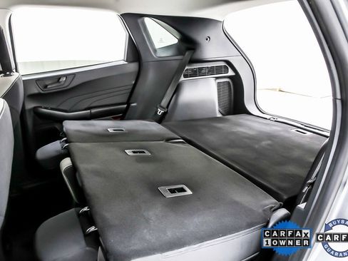 Used 2022 Ford Escape SE image 36