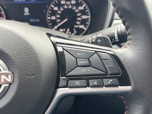 Used 2024 Nissan Altima 2.5 SR FWD image 23