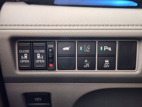 Used 2018 Honda Odyssey Elite image 27