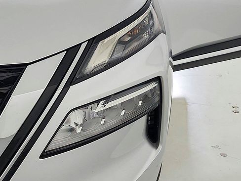 Used 2022 Nissan Rogue SL AWD/4WD image 39