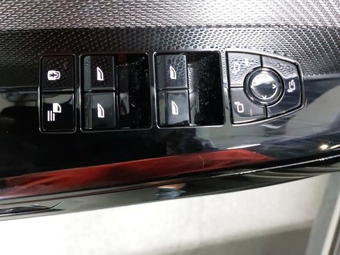 New 2025 BMW 760i xDrive w/ Executive Package AWD/4WD image 28