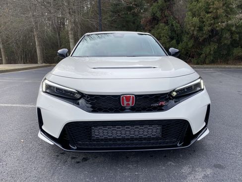 Used 2024 Honda Civic Type R image 3