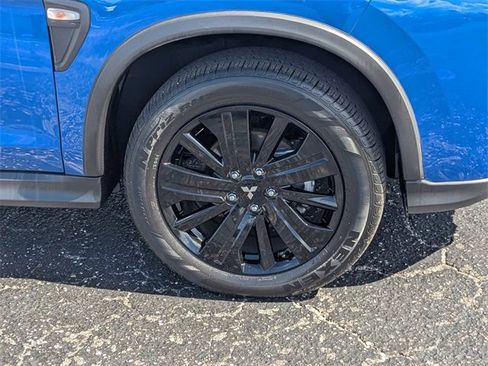 Used 2025 Mitsubishi Outlander Sport LE image 10