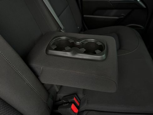 Used 2022 Chevrolet Colorado LT w/ LT Convenience Package AWD/4WD image 28