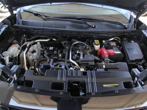 Used 2026 Nissan Kicks SR FWD image 33