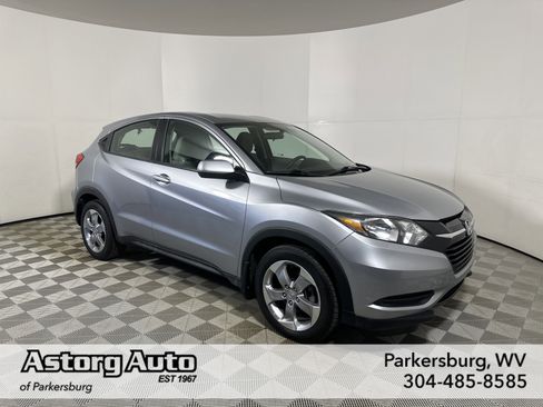 Used 2017 Honda HR-V LX image 1