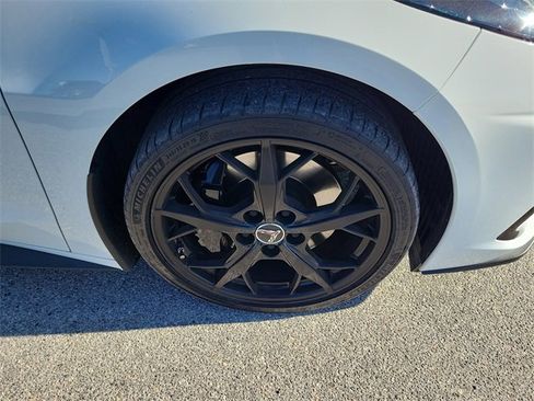 Used 2023 Chevrolet Corvette Stingray Premium Conv w/ Z51 Performance Package image 6