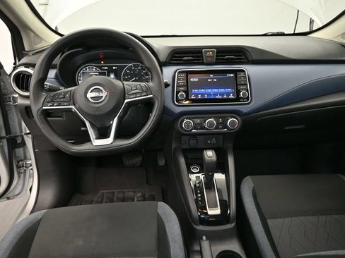 Used 2025 Nissan Versa SV FWD image 19