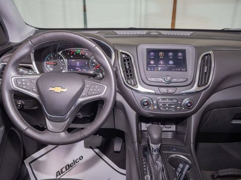 Used 2022 Chevrolet Equinox LT image 16