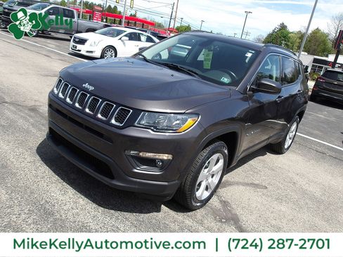 Used 2020 Jeep Compass Latitude w/ Cold Weather Group AWD/4WD image 3