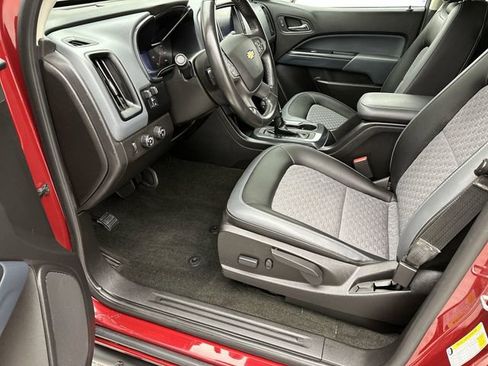 Used 2018 Chevrolet Colorado Z71 image 11