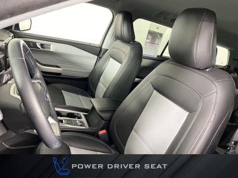 Used 2023 Ford Explorer XLT w/ Equipment Group 202A image 16
