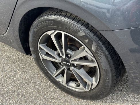 Certified 2023 Kia Forte LXS w/ LXS Technology Package image 7