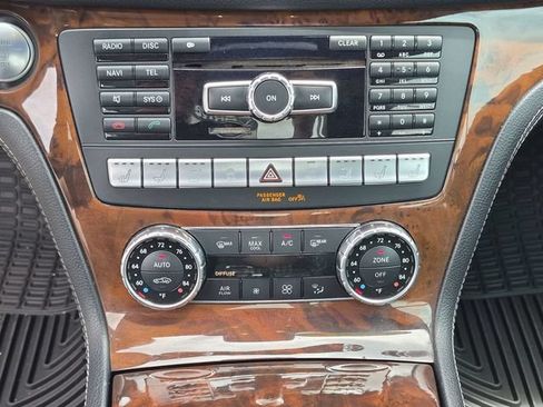 Used 2013 Mercedes-Benz SL 550 image 15