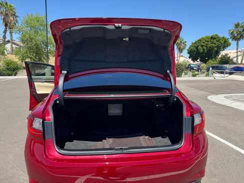 Used 2018 Lexus ES 350 w/ Navigation System Package image 34