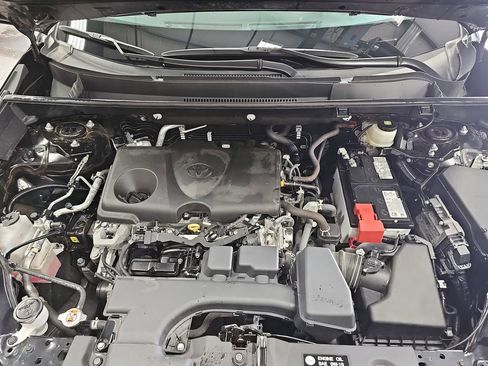 Used 2024 Toyota RAV4 XLE FWD image 30