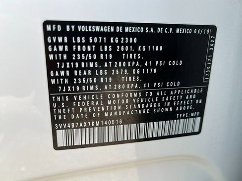 Certified 2019 Volkswagen Tiguan SEL Premium image 28