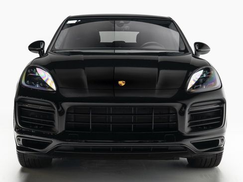 Used 2021 Porsche Cayenne GTS image 5