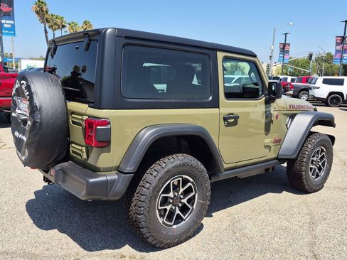 Used 2026 Jeep Wrangler Rubicon AWD/4WD image 6